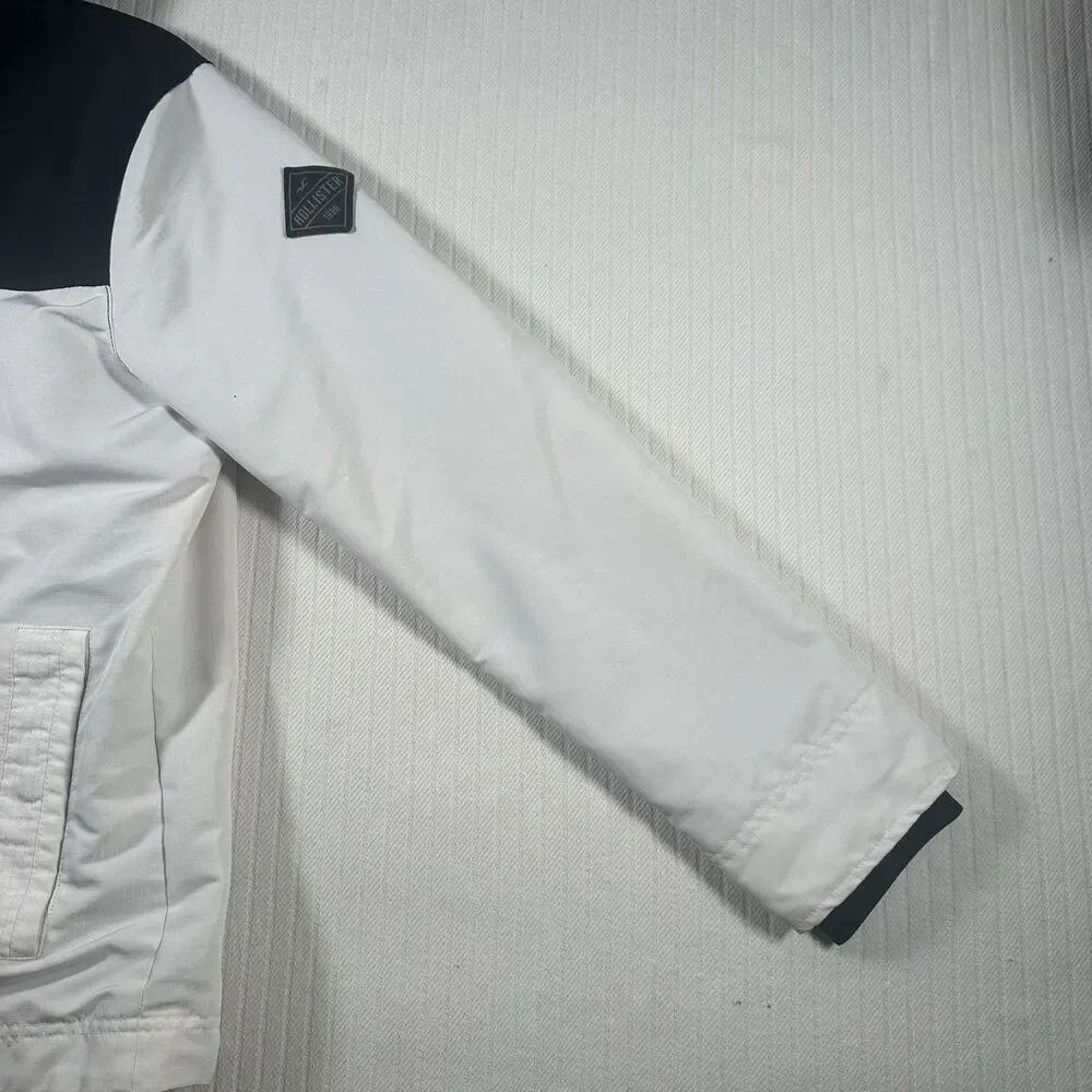 Hollister Mens All Weather Jacket Size M White Black Hooded Windbreaker Coat